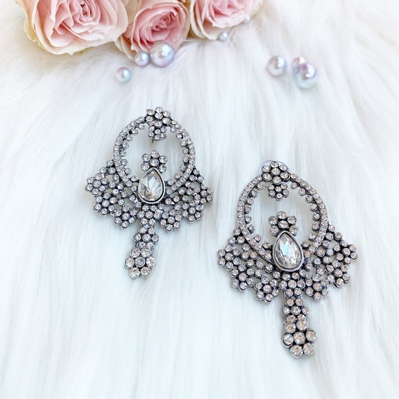 “Ava” Crystal rhinestone earrings wedding - Picture 2 of 4